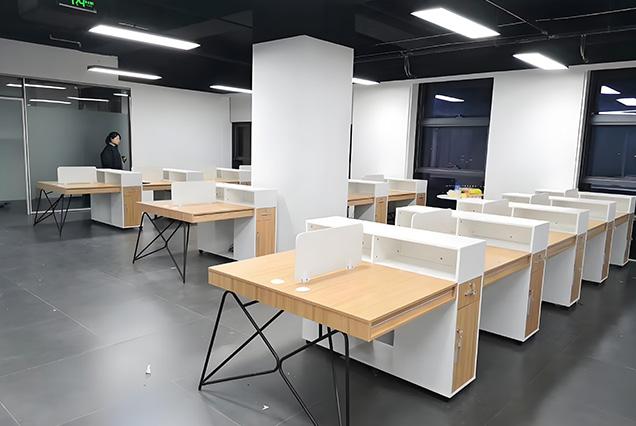 簡約現(xiàn)代職員桌-10